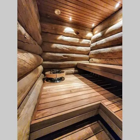 Holiday home Log Cabin With Private Sauna By Invisible Forest Lodge