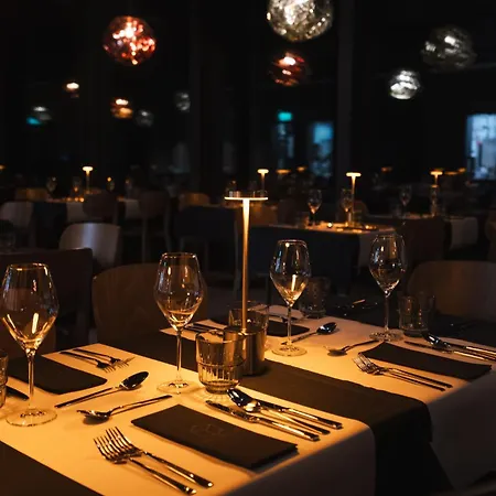 펜션 Log With Private Sauna & Hot Tub By Invisible Forest - Adults Only